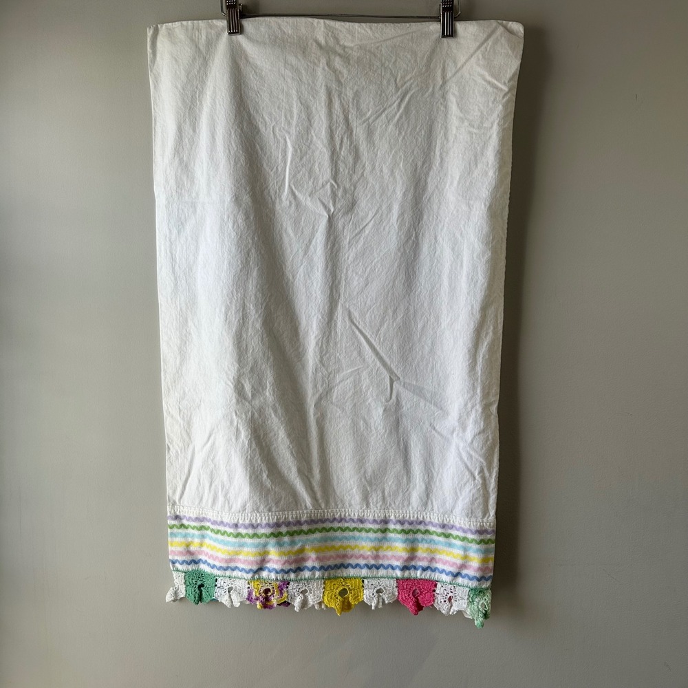 2 Dan‎ River Pillowcases Vintage White Cotton Muslin Rickrack Crochet Lace Trim
